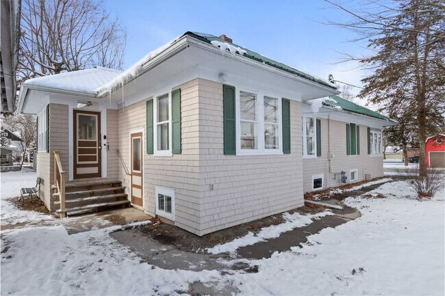 Building Photo - 100 W Main St