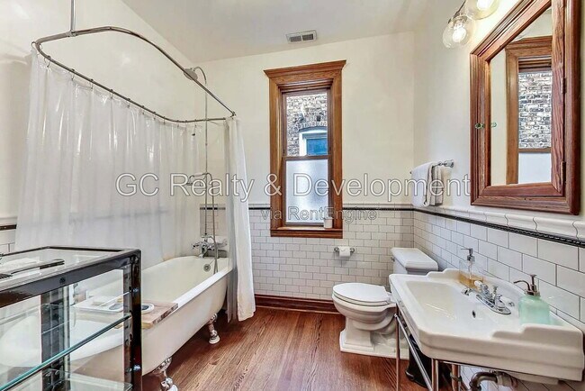 Building Photo - 4936 S St Lawrence Ave