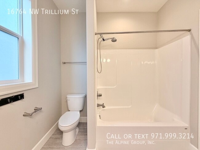 Building Photo - 16764 NW Trillium St