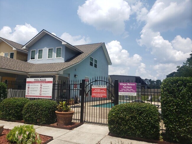 Building Photo - 12356 Village Maison Dr