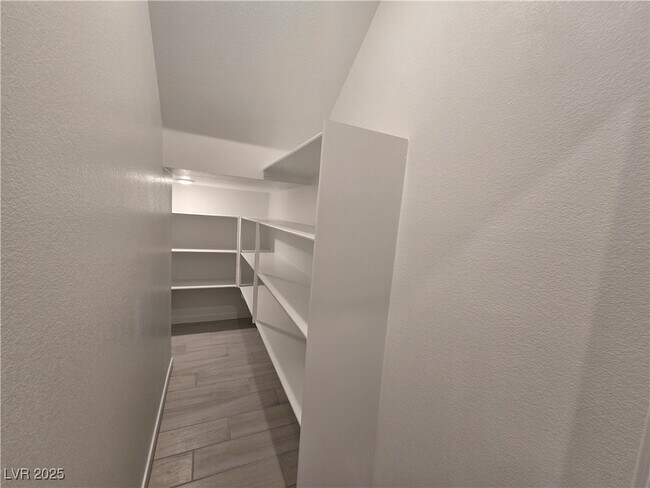 Building Photo - 375 Powell Crst Dr