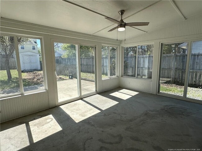 Building Photo - 6413 Brookshire St