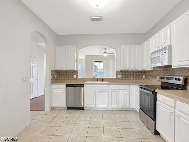 Building Photo - 9729 Heatherstone River Ct