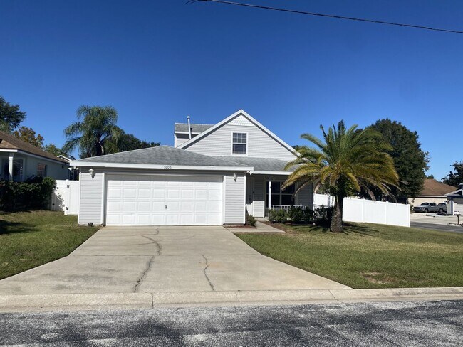 Primary Photo - Davenport 3 Bedroom 2 Bathroom Corner Lot!!!