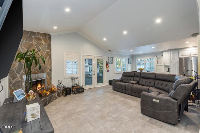 Building Photo - 4816 Indianola Way