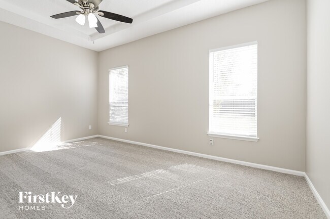 Building Photo - 5184 Johnson Lake Ct