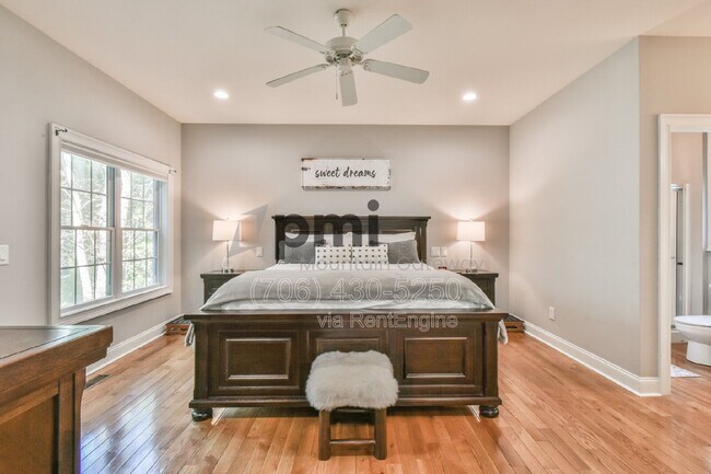 Building Photo - 373 Dach Bruche Gasse