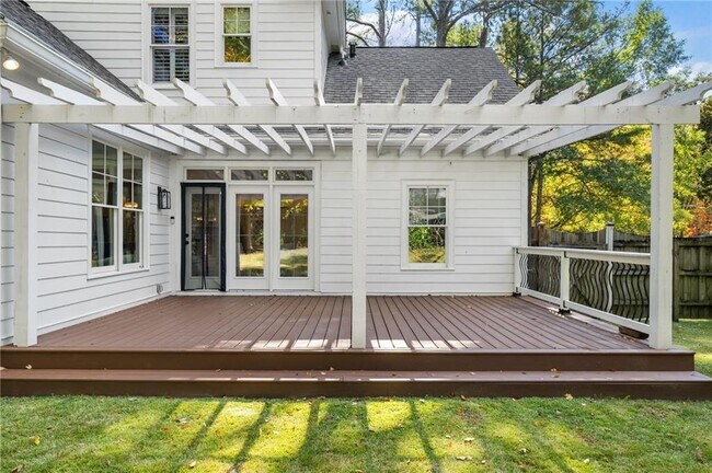 Building Photo - 4715 Westfield Dr NE