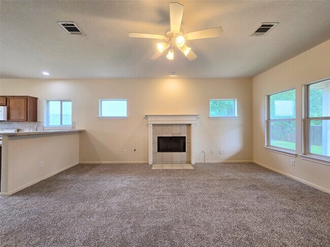 Building Photo - 802 Marksey Ct