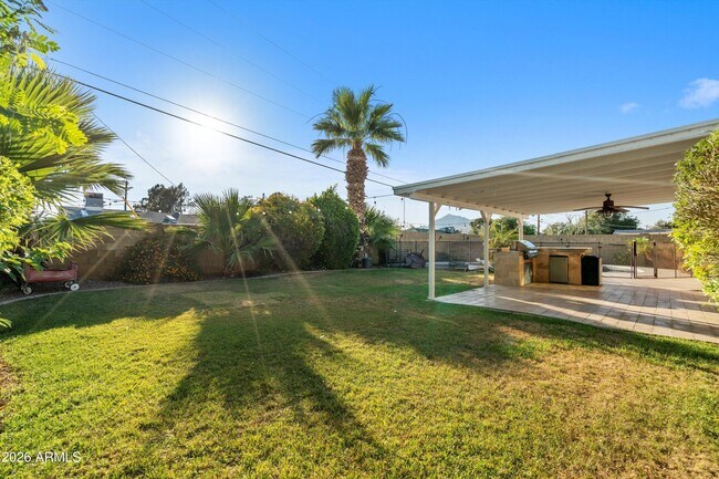 Building Photo - 2548 N 68th Pl