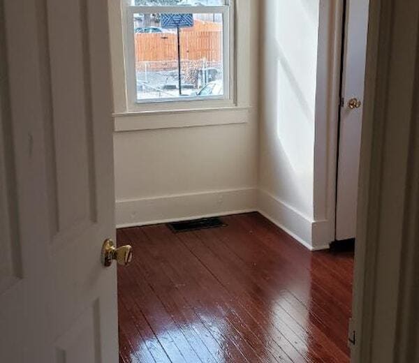 Building Photo - 660 S 42nd St