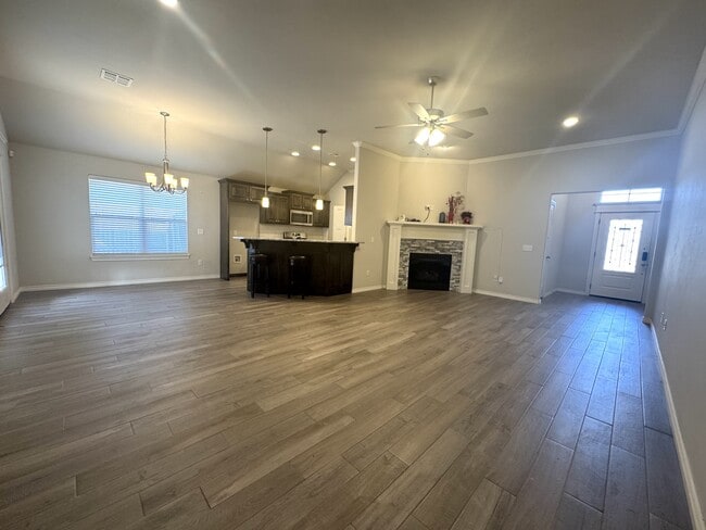 Building Photo - 9009 Yassir Blvd