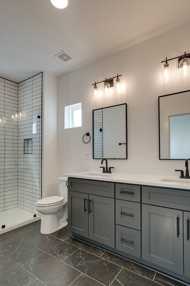 Building Photo - Madison new construction in gated community, pet friendly, 2 car garage, $500 off first month's rent