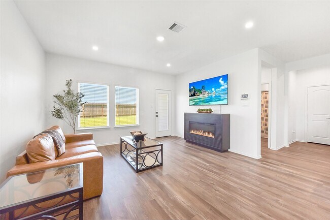 Building Photo - 24222 Sandstone Valley Ln