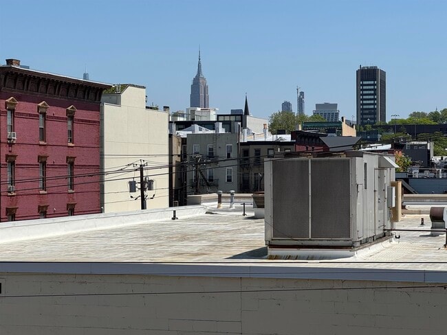 Building Photo - 630 Grand St