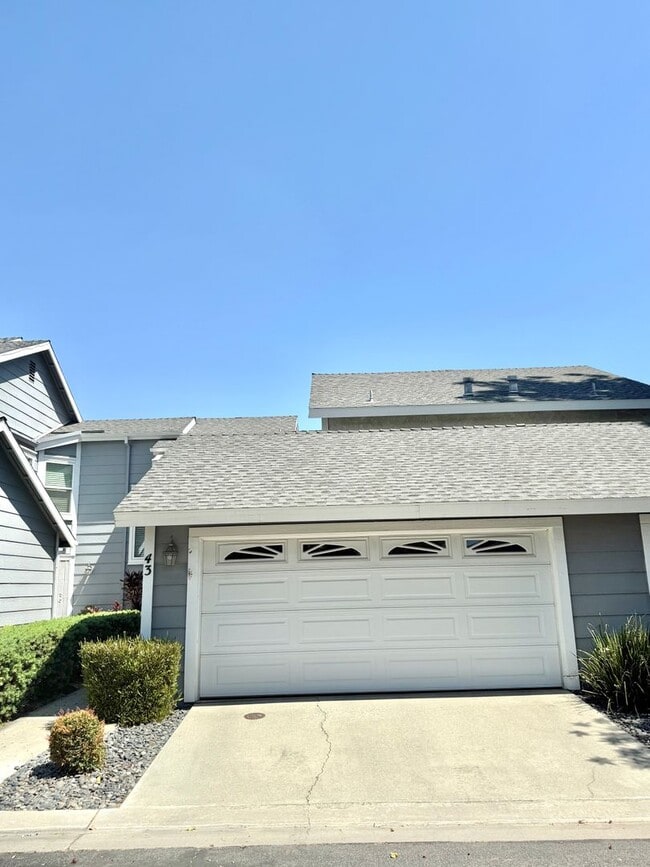 Primary Photo - Beautiful 3 bedroom, 3 bath condo in Grand...