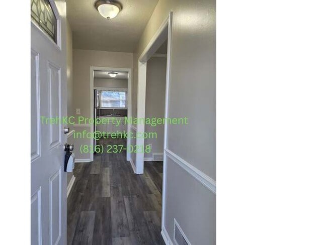 Building Photo - 1860 E 76th St