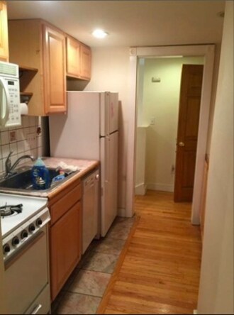 Building Photo - 65 Preble St