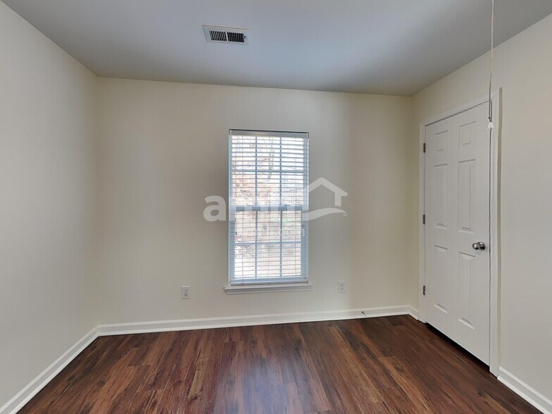 Building Photo - 5217 Deerton Rd