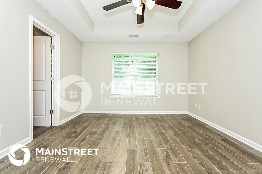 Building Photo - 350 Summer Hill Cir