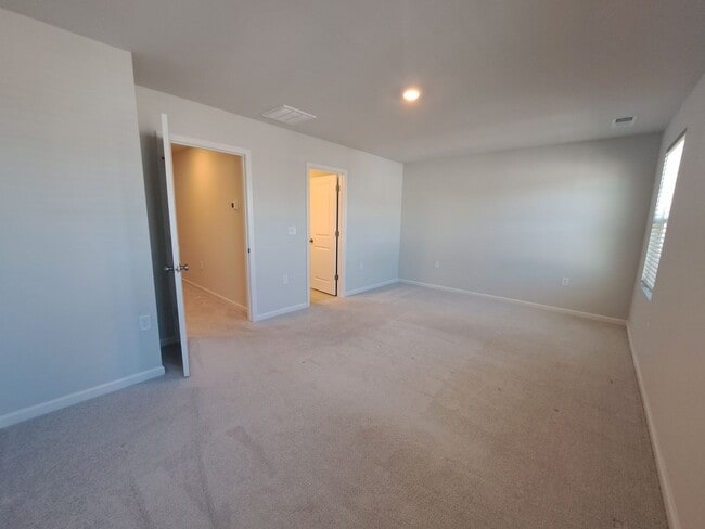 Building Photo - 2728 Chert Ln