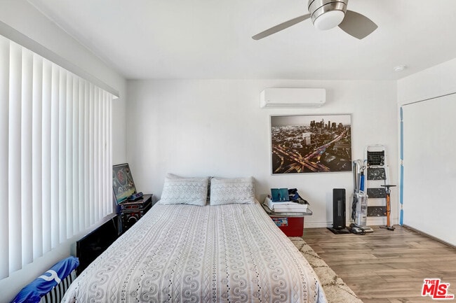 Building Photo - 1740 Hauser Blvd