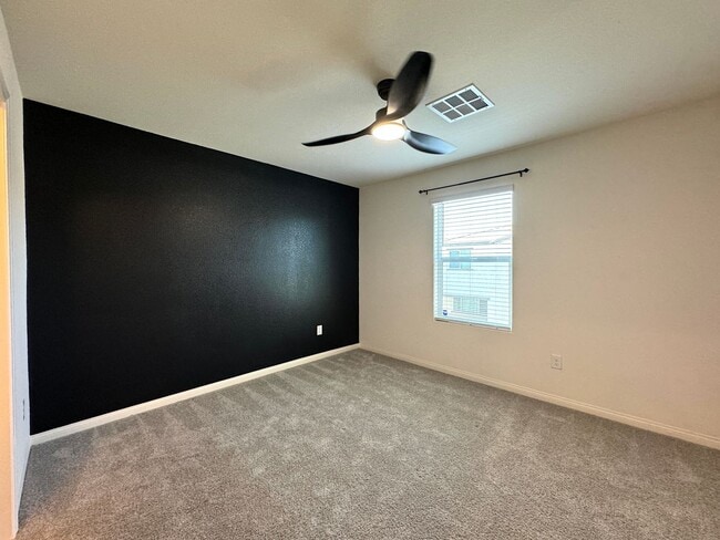 Building Photo - 2662 Champagne Gold Ave