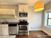 Building Photo - 710 W 48th St