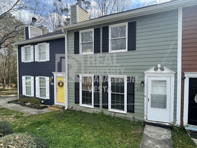 Primary Photo - Recently Renovated North Macon Townhouse!