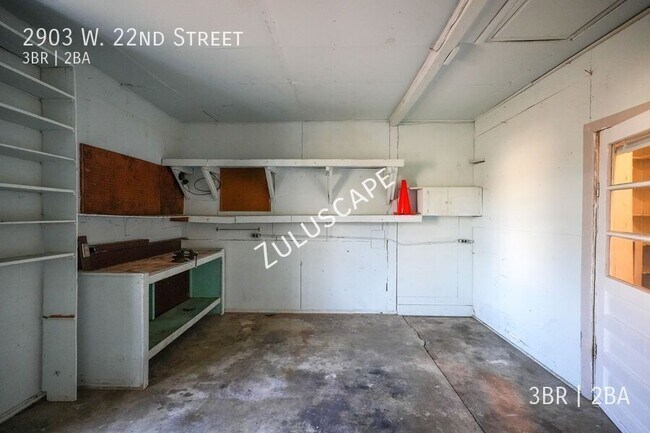 Building Photo - 2903 W 22nd St
