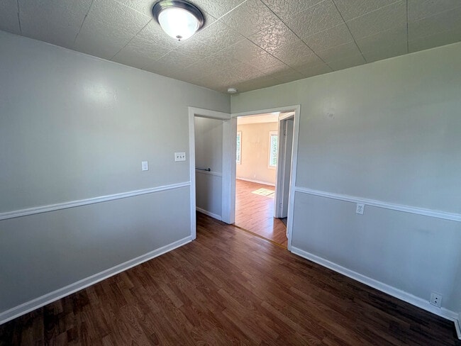 Building Photo - 1311 S 3rd Ave