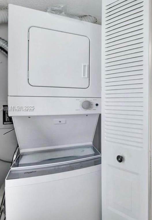 Building Photo - 9510 Seagrape Dr