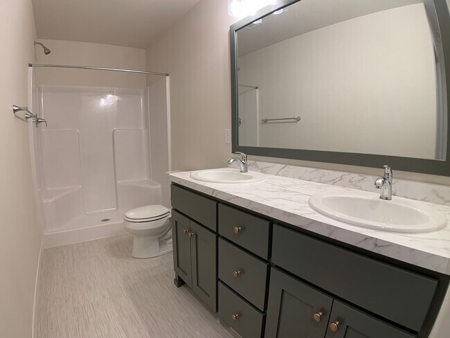 Building Photo - 1360 Goldenwood Dr
