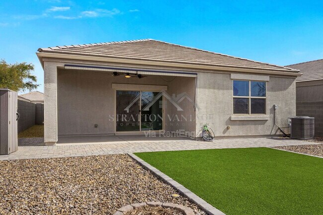 Building Photo - 17878 N Pietra Rd