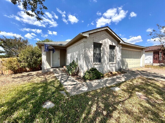 Building Photo - 3 Bed | 2 Bath – Cozy One-Level Home with ...