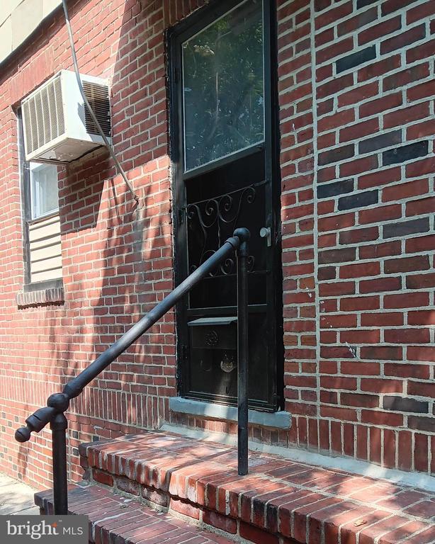 Primary Photo - 238 PENN Blvd