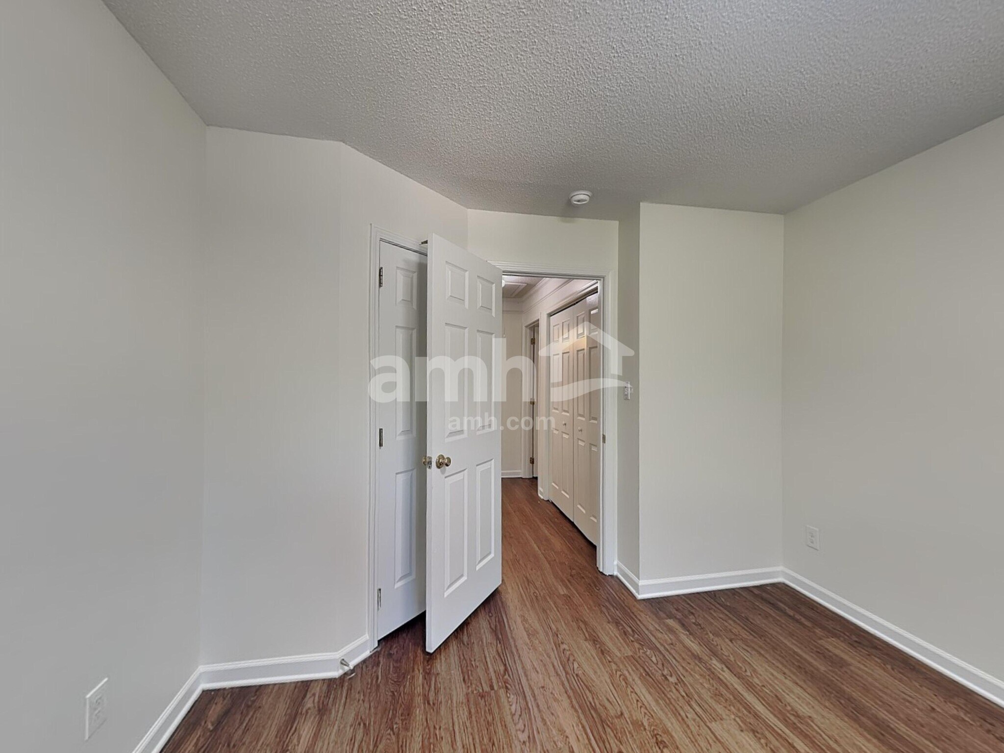 Building Photo - 14519 John Beck Dr