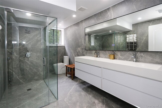 Building Photo - 35 Old Pond Rd