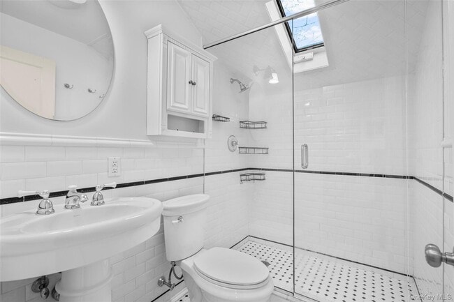 Building Photo - 55 Moran Pl