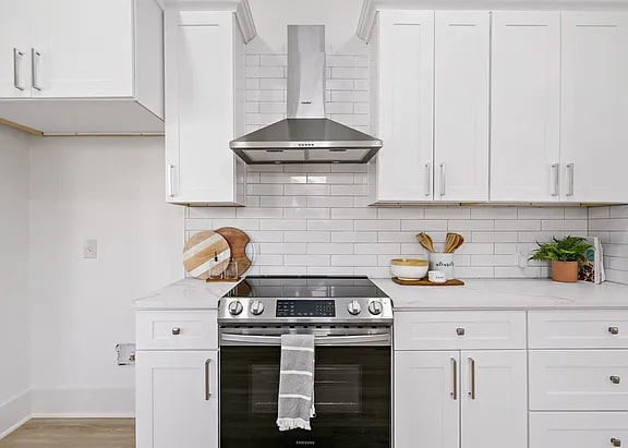 Building Photo - 506 E Evergreen St