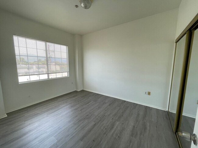 Building Photo - 3bed/3bath Townhouse in San Gabriel - InveServe Corp