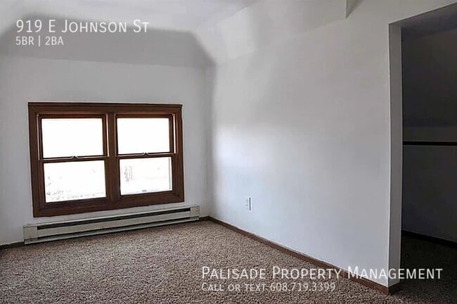 Building Photo - 919 E Johnson St