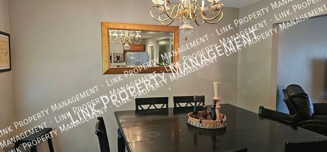 Building Photo - 2433 Meade Cir