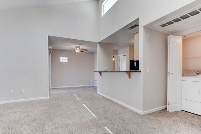 Building Photo - 9325 W Desert Inn Rd