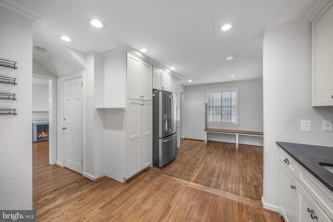 Building Photo - 2355 N Quincy St