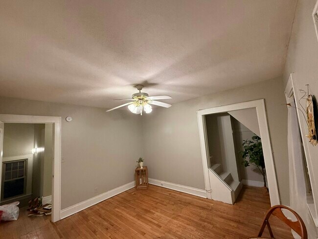 Building Photo - 721 Salt Springs Rd