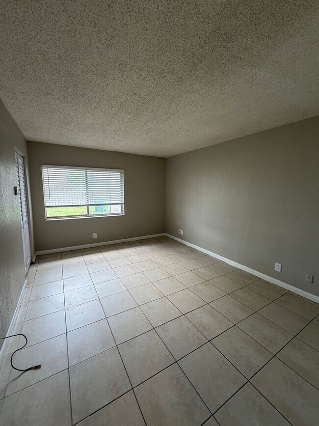 Building Photo - 2130 NW 58th Ave
