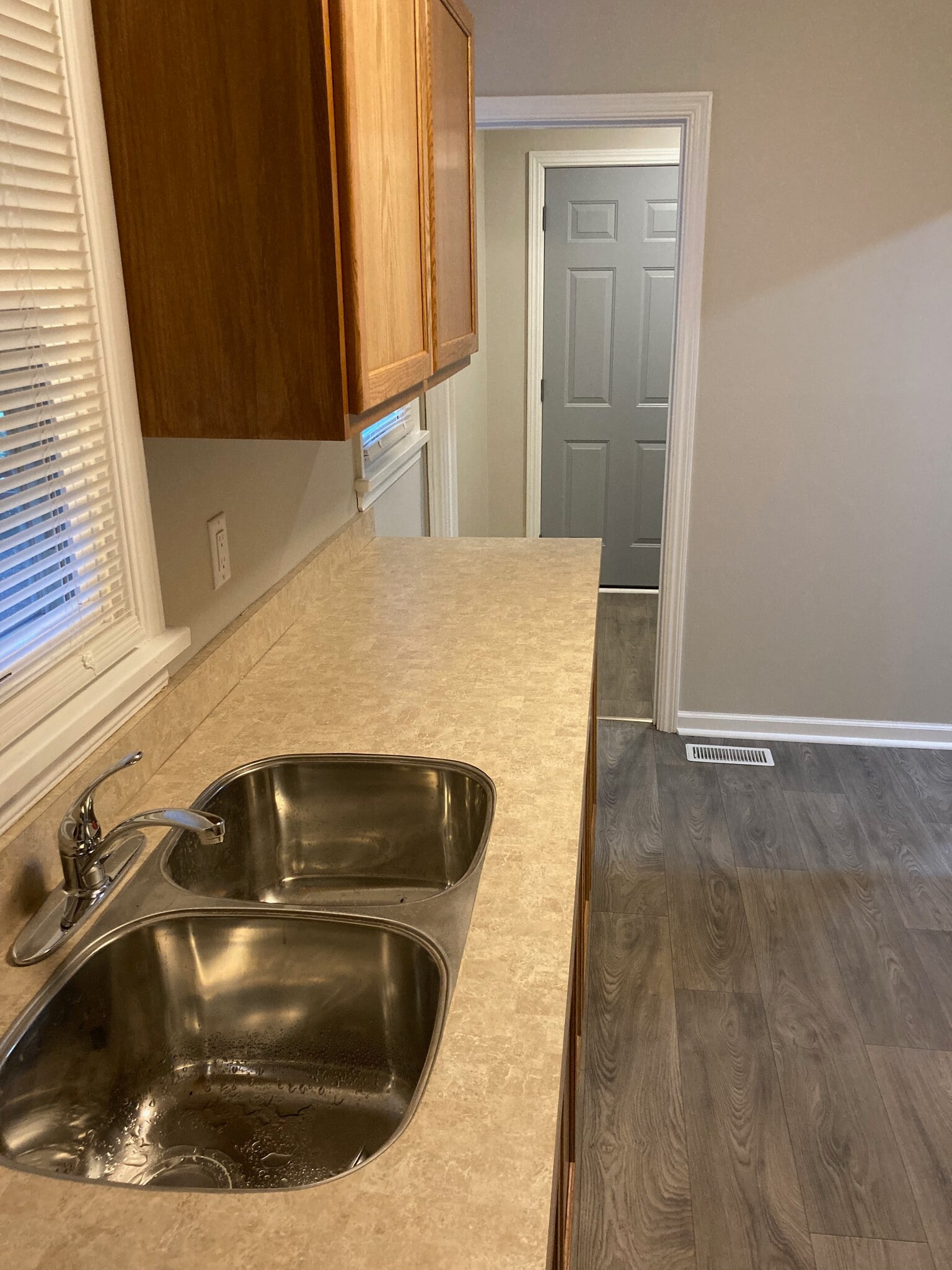 Building Photo - 830 N Taylor St