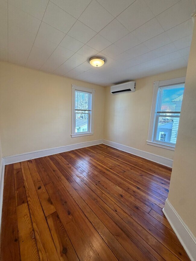 Building Photo - 27-29 Dalton Ave