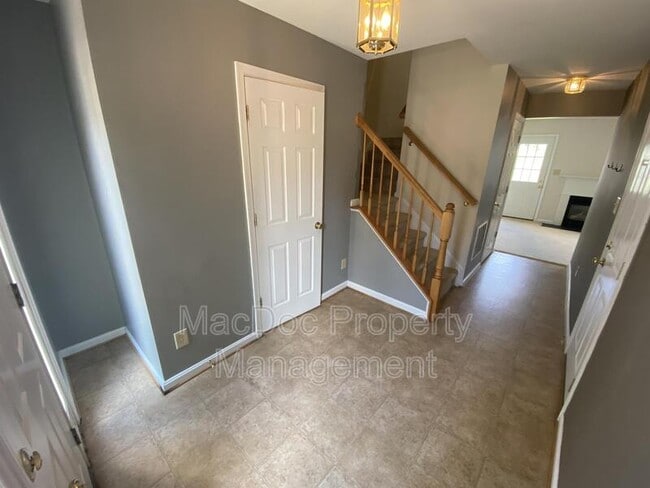 Building Photo - 7137 Wytheville Cir